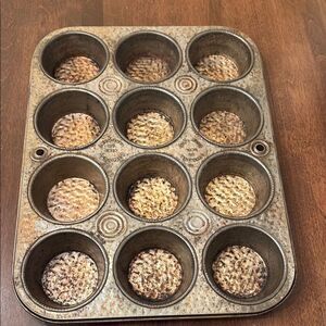 Primitive Vintage Bake King Muffin Pan